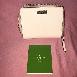 Kate Spade Darci Laurel Way zip around wallet